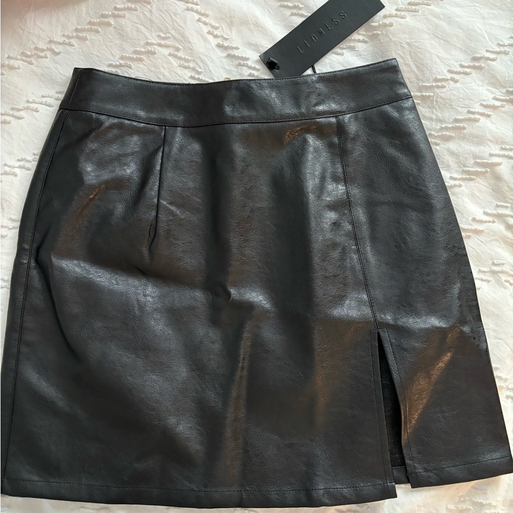 Princess Polly Leather skirt- Size Small. Tags still on- never worn.